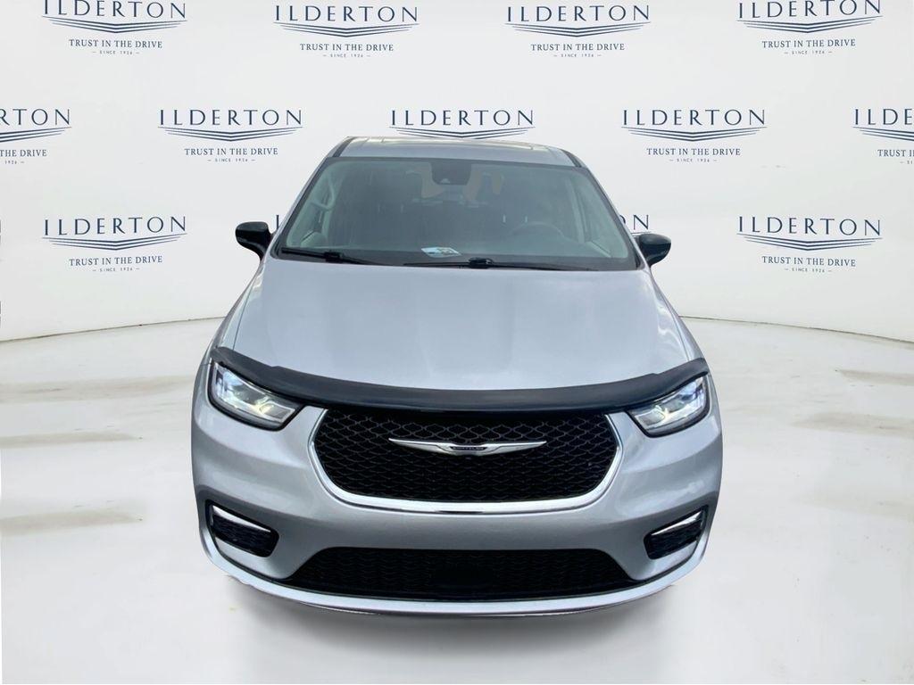 used 2024 Chrysler Pacifica car, priced at $32,071