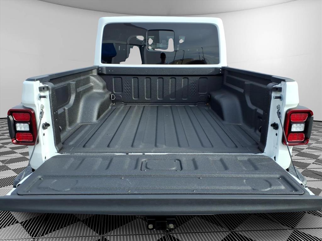 new 2026 Jeep Gladiator car, priced at $55,750