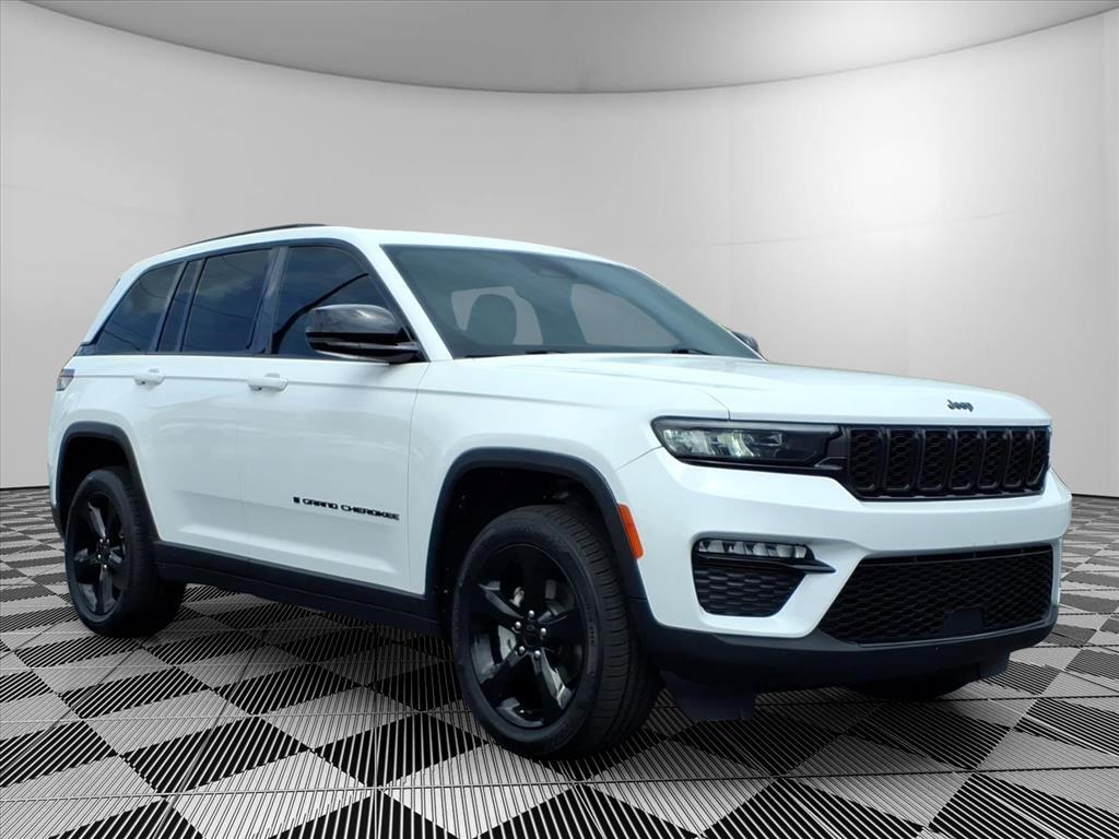 used 2023 Jeep Grand Cherokee car, priced at $30,773