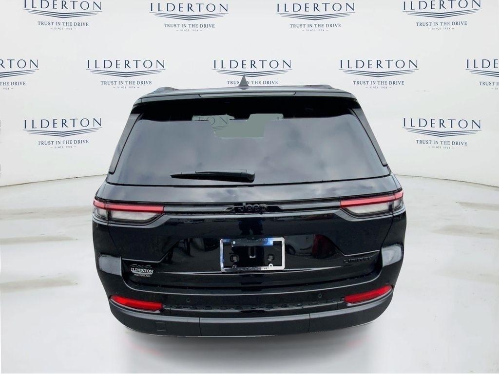 new 2025 Jeep Grand Cherokee car, priced at $43,715