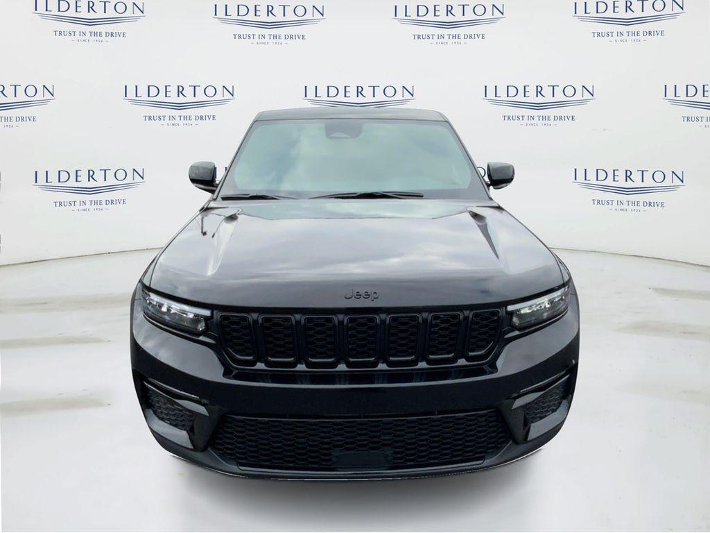 new 2025 Jeep Grand Cherokee car, priced at $42,215