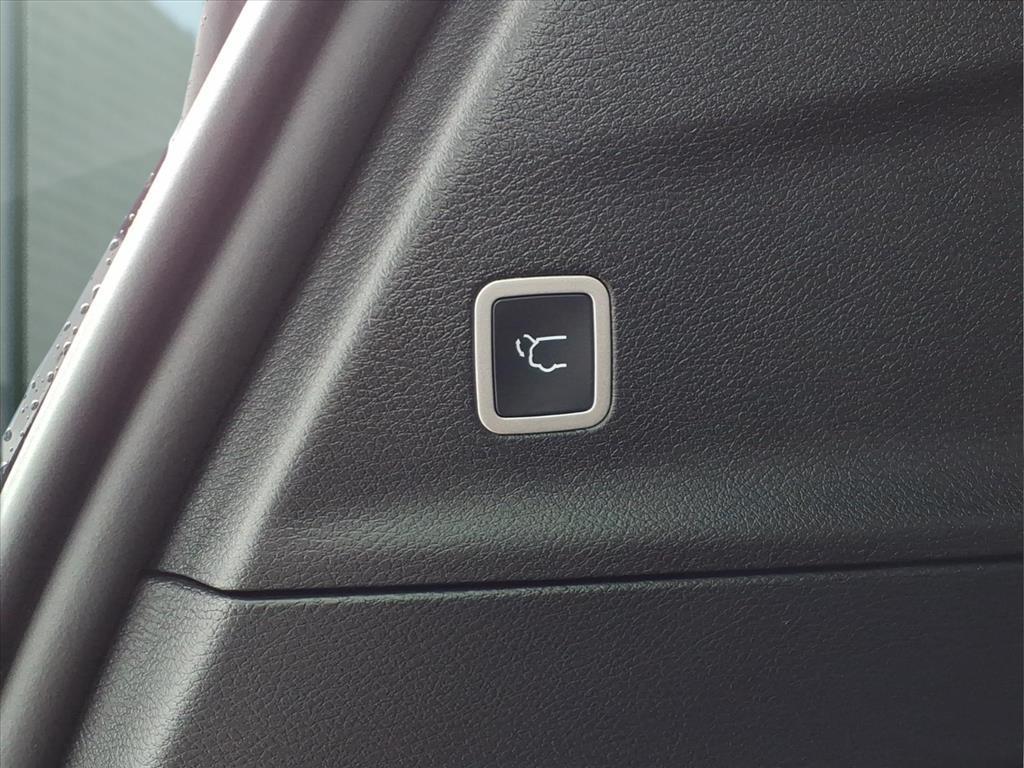 new 2026 Chrysler Pacifica car, priced at $43,140