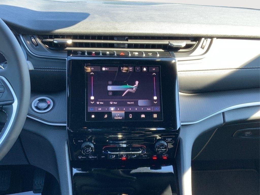 new 2025 Jeep Grand Cherokee car, priced at $33,280