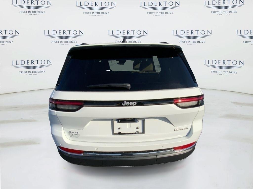new 2025 Jeep Grand Cherokee car, priced at $40,915