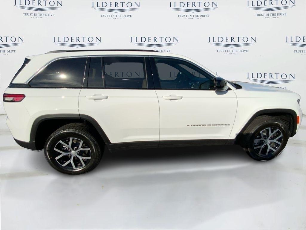 new 2025 Jeep Grand Cherokee car, priced at $40,915