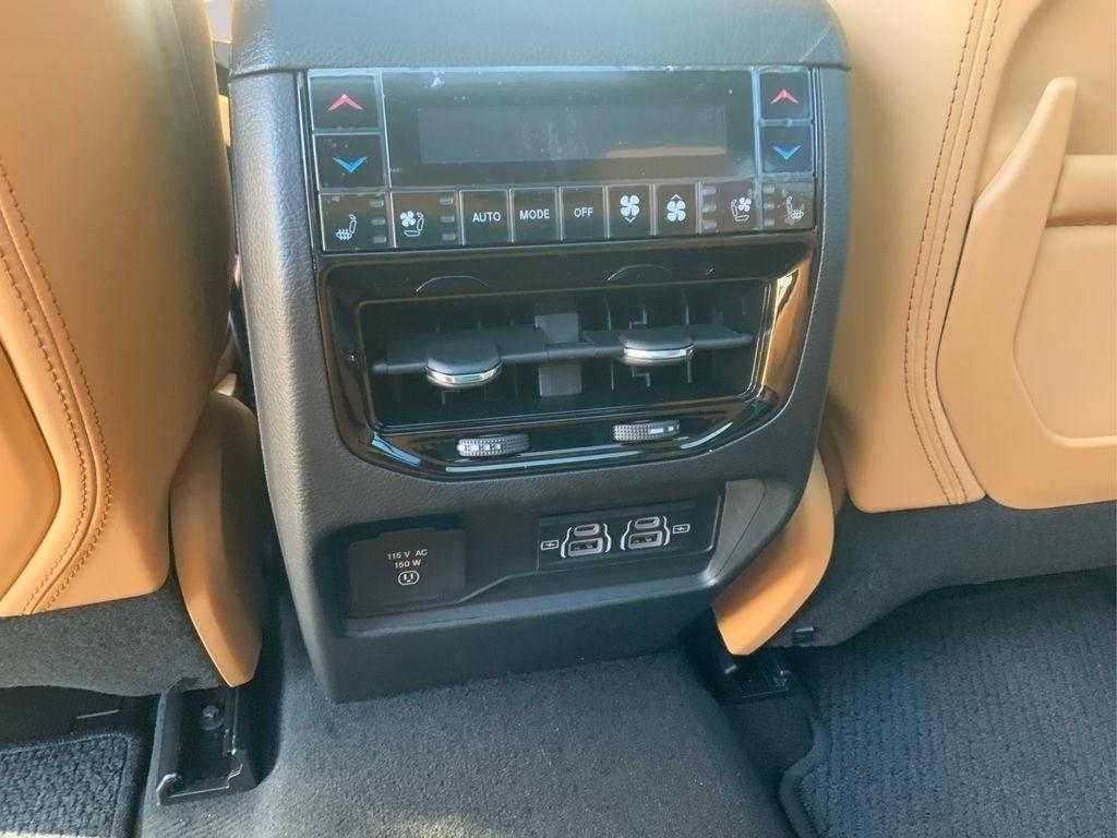 new 2025 Jeep Grand Cherokee car, priced at $61,400