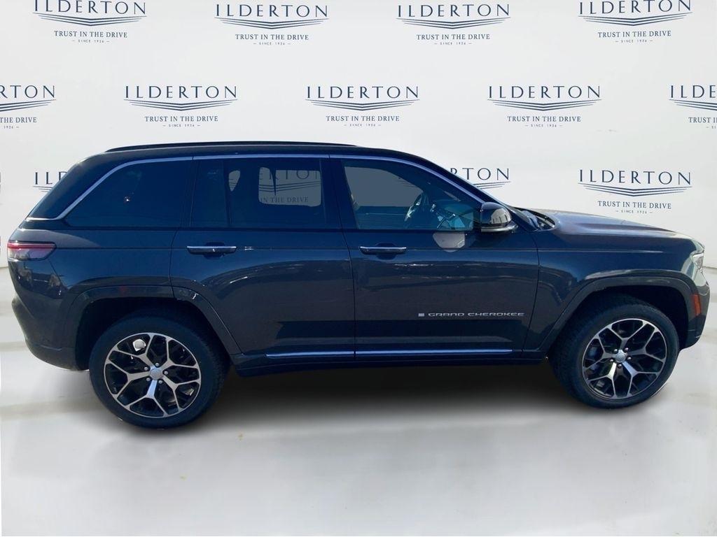 new 2025 Jeep Grand Cherokee car, priced at $61,400