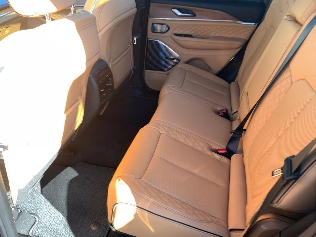 new 2025 Jeep Grand Cherokee car, priced at $61,400