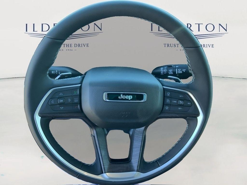 new 2025 Jeep Grand Cherokee car, priced at $37,900