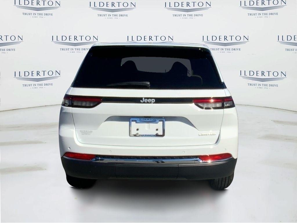 new 2025 Jeep Grand Cherokee car, priced at $37,900
