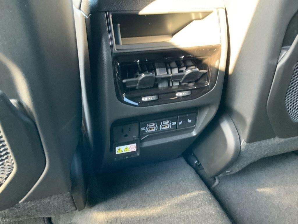 new 2025 Jeep Grand Cherokee car, priced at $42,220