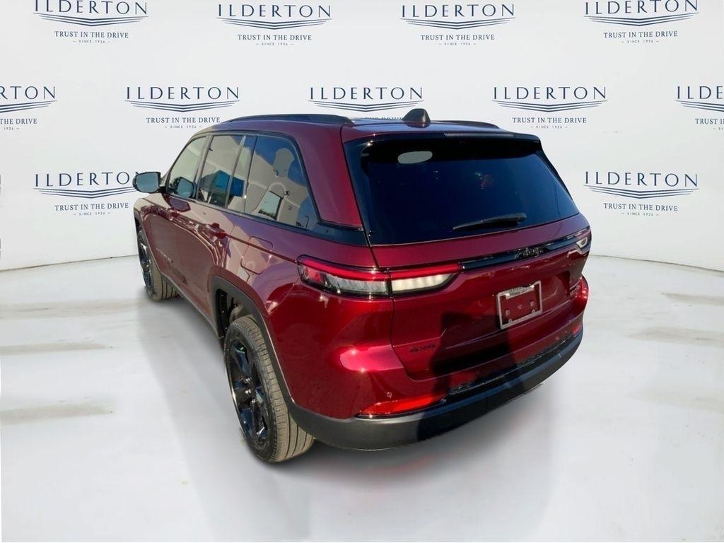 new 2025 Jeep Grand Cherokee car, priced at $42,220
