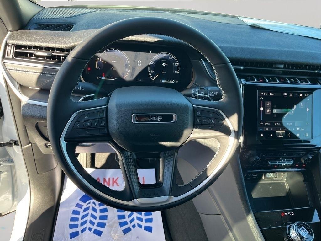 new 2025 Jeep Grand Cherokee car, priced at $39,775