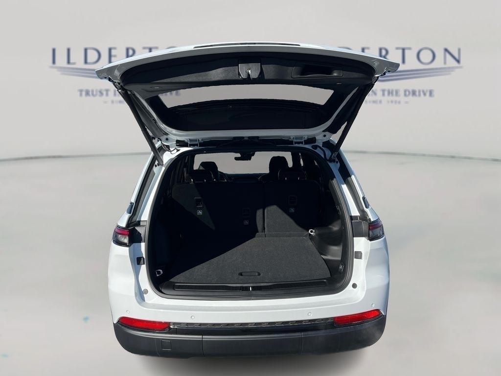 new 2025 Jeep Grand Cherokee car, priced at $39,775