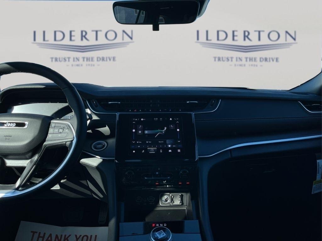new 2025 Jeep Grand Cherokee car, priced at $39,775
