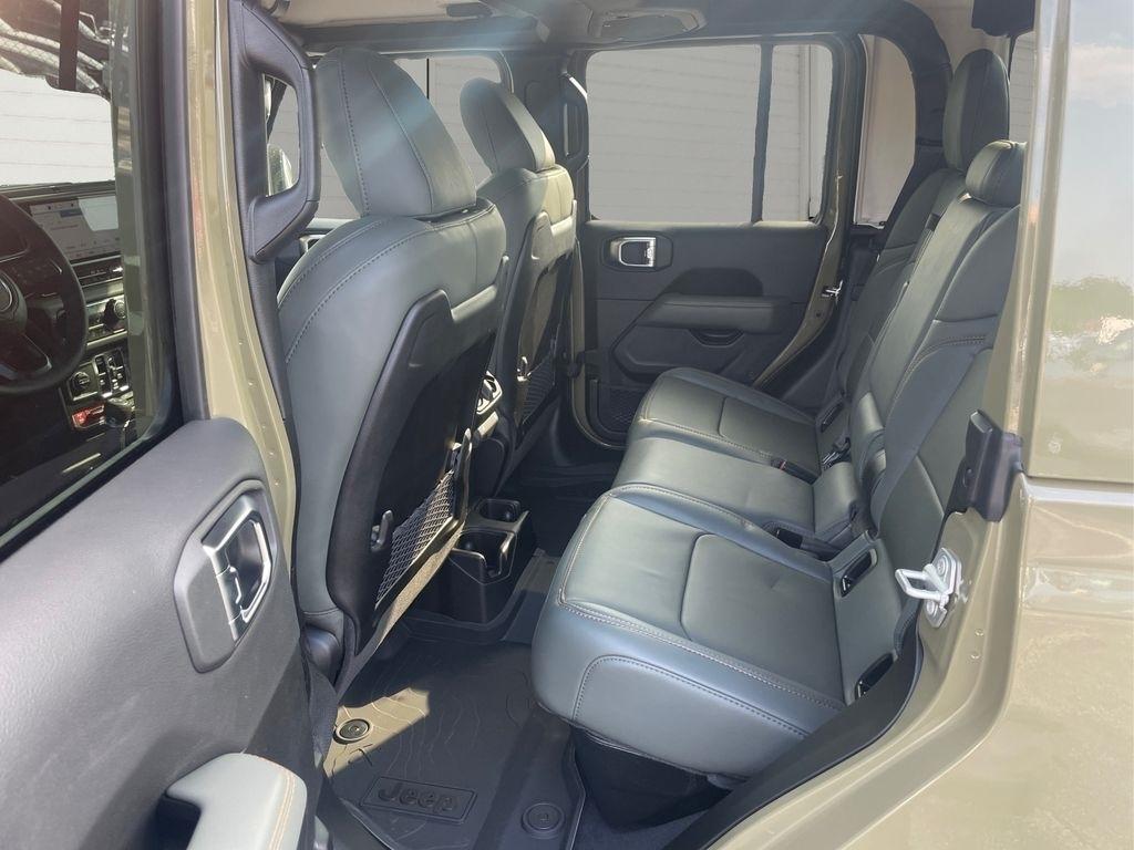 new 2025 Jeep Gladiator car, priced at $46,595