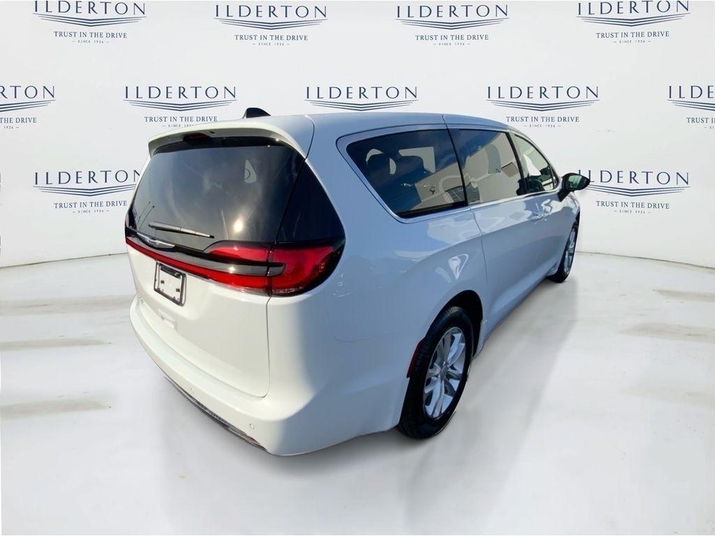new 2026 Chrysler Pacifica car, priced at $40,995
