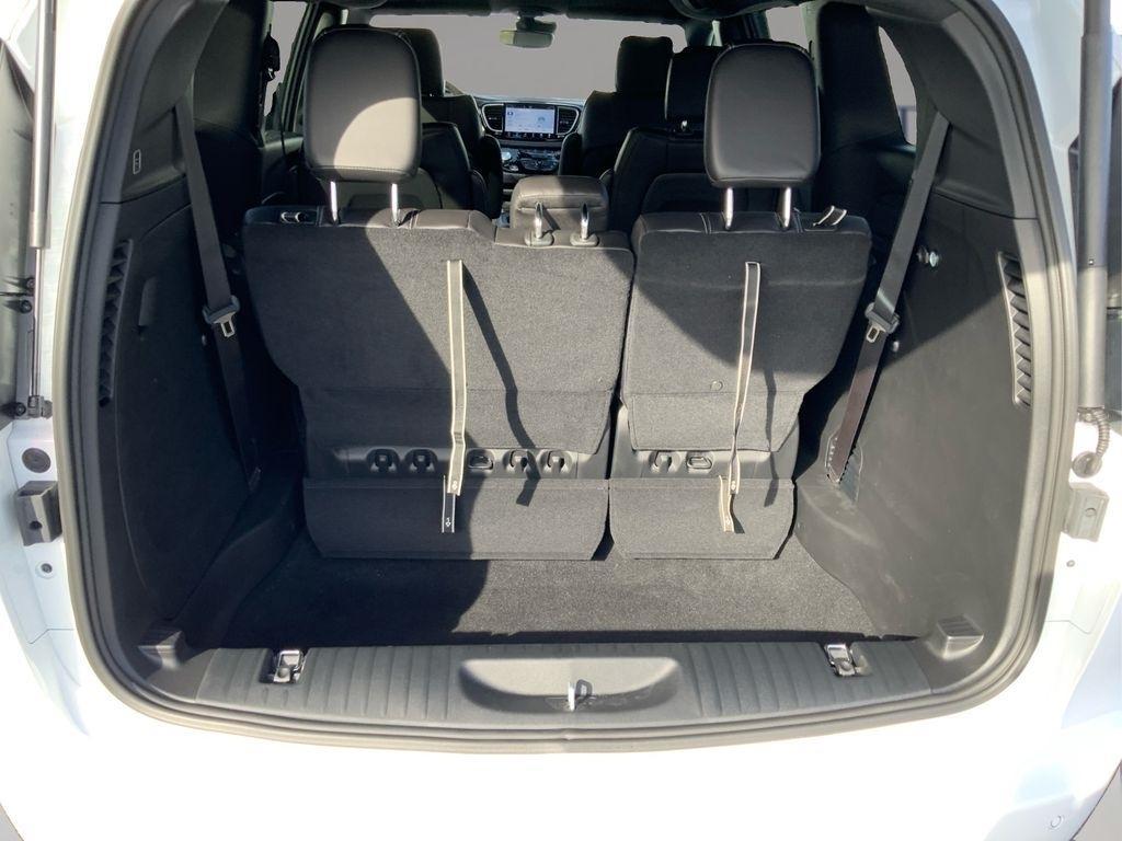 new 2026 Chrysler Pacifica car, priced at $40,995
