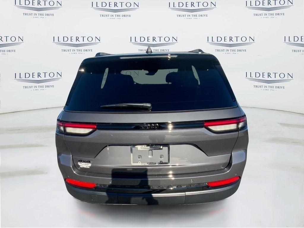 new 2025 Jeep Grand Cherokee car, priced at $46,235