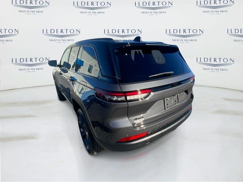 new 2025 Jeep Grand Cherokee car, priced at $46,235