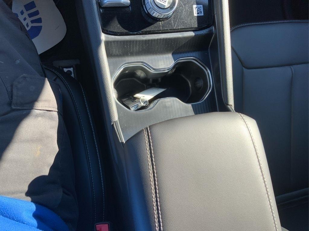 new 2025 Jeep Grand Cherokee car, priced at $46,235