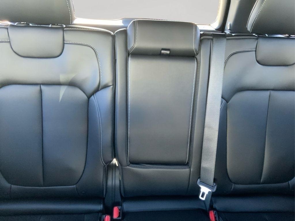 new 2025 Jeep Grand Cherokee car, priced at $46,235