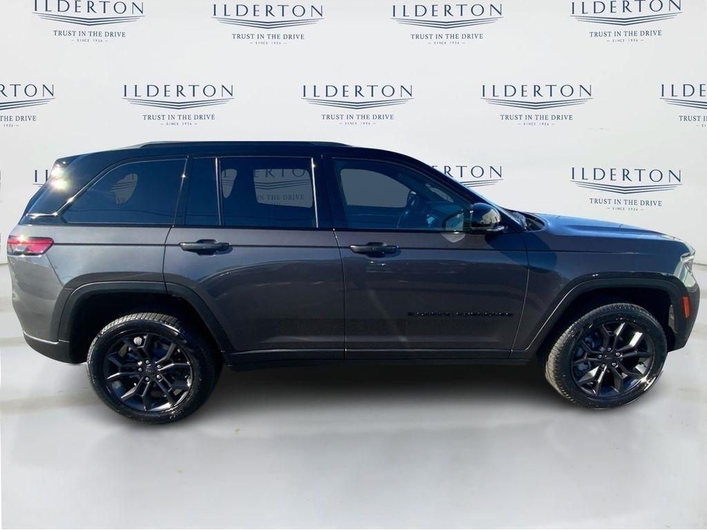 new 2025 Jeep Grand Cherokee car, priced at $46,235