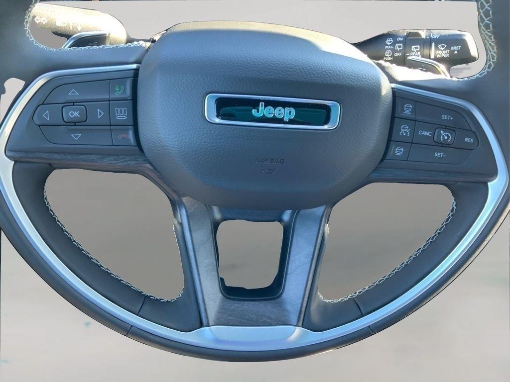 new 2025 Jeep Grand Cherokee car, priced at $46,235