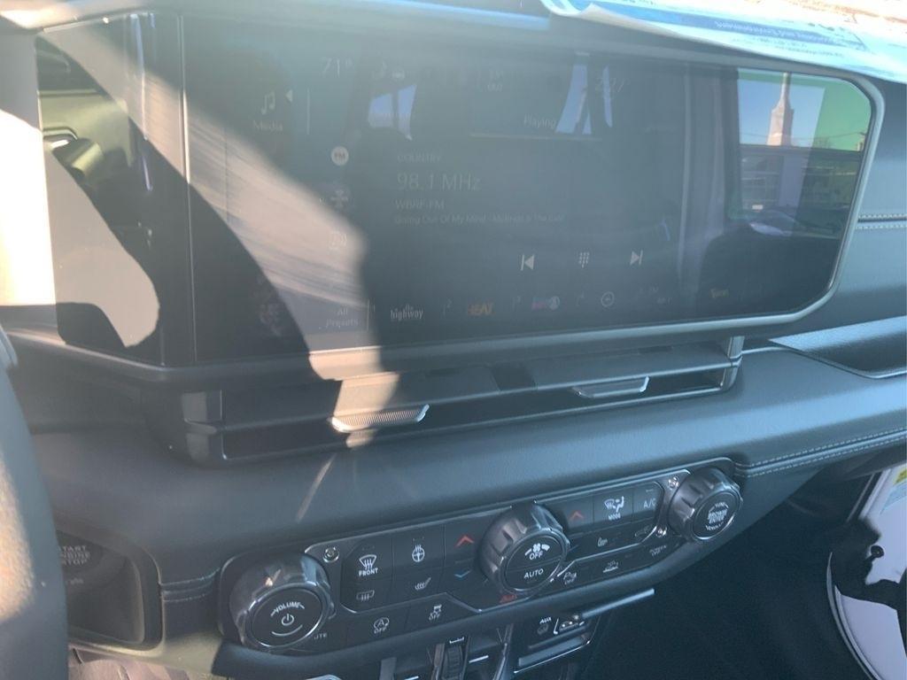 new 2026 Jeep Wrangler car, priced at $51,880