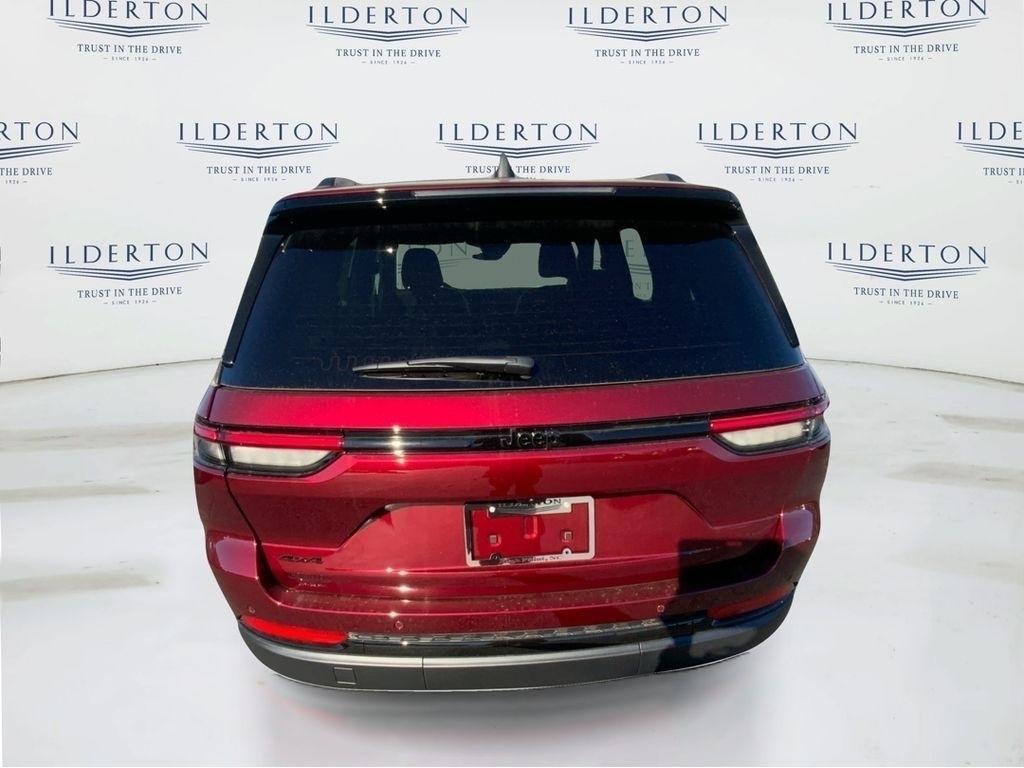 new 2025 Jeep Grand Cherokee car, priced at $40,370