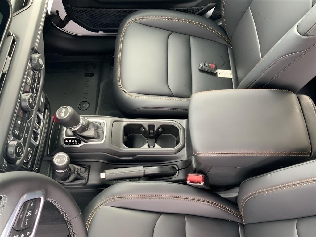 new 2025 Jeep Wrangler car, priced at $48,525