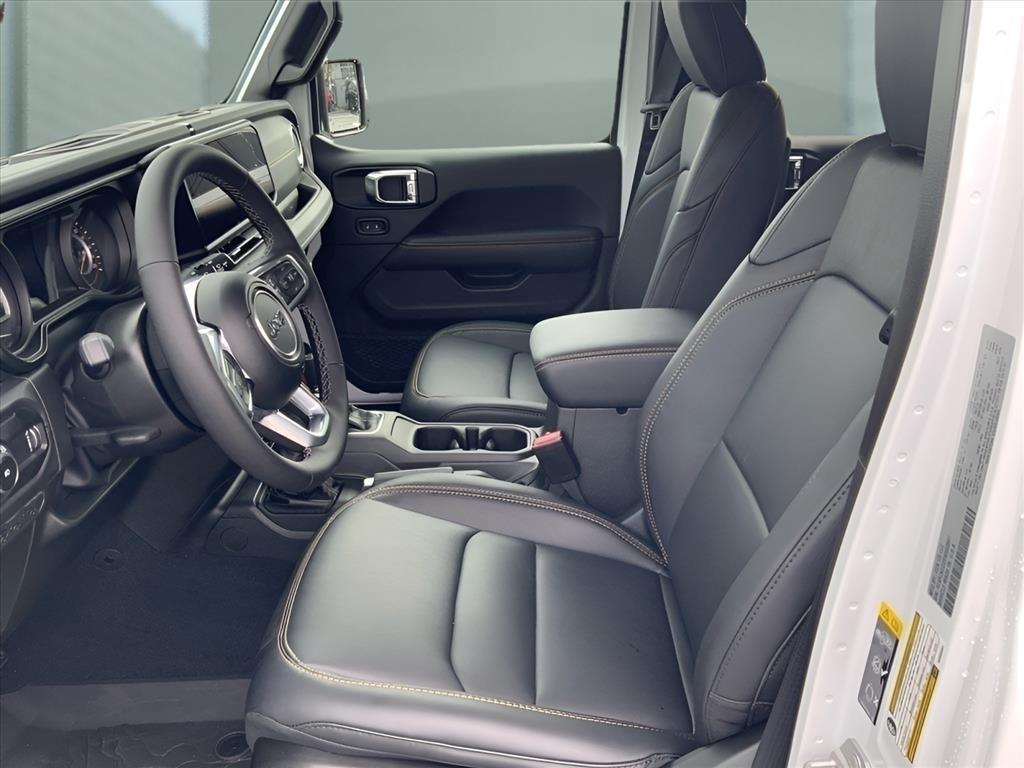 new 2025 Jeep Wrangler car, priced at $48,525