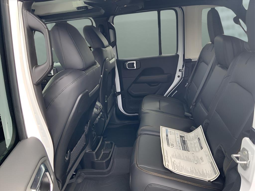 new 2025 Jeep Wrangler car, priced at $48,525