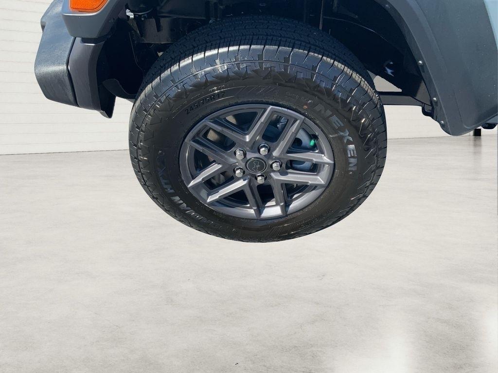 new 2025 Jeep Wrangler car, priced at $40,845