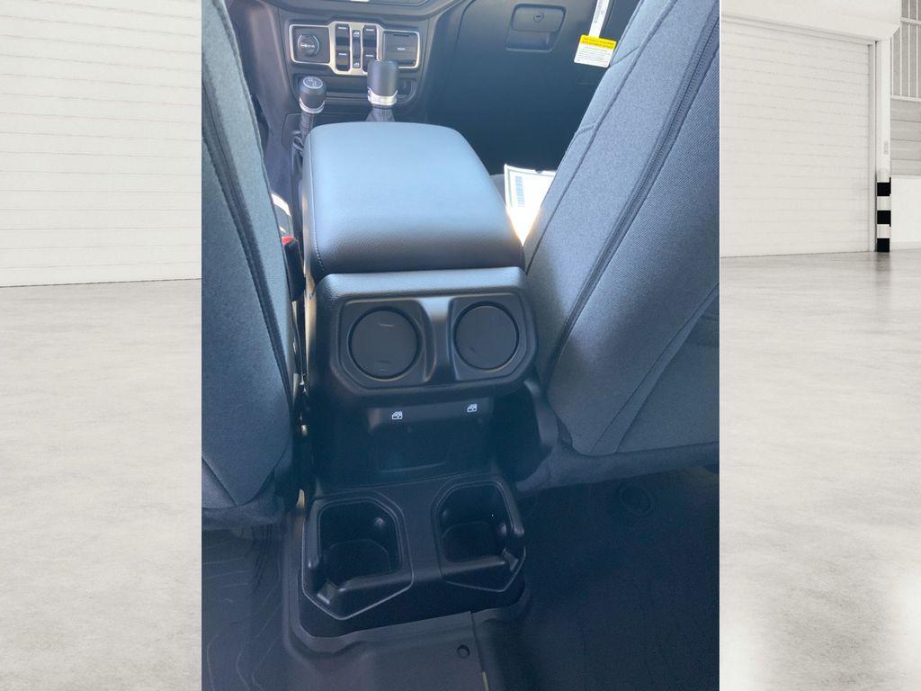 new 2025 Jeep Wrangler car, priced at $40,845