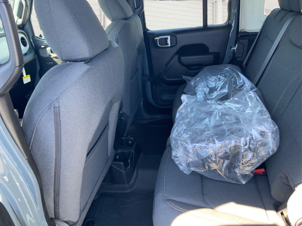 new 2025 Jeep Wrangler car, priced at $40,845