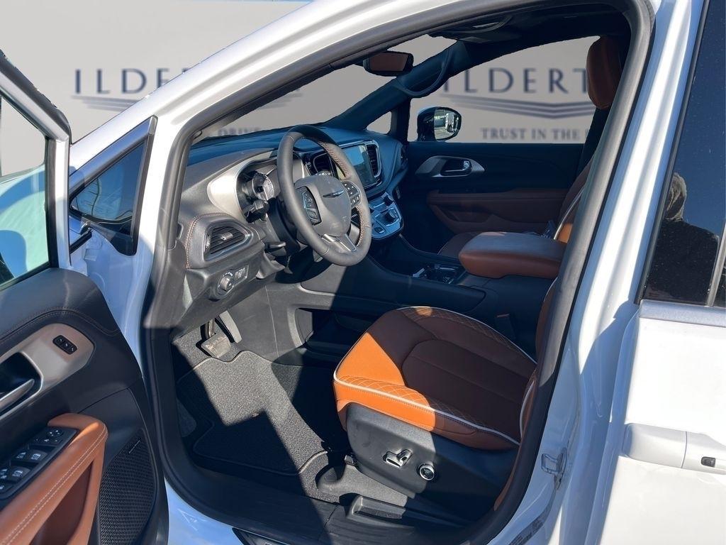 new 2026 Chrysler Pacifica car, priced at $49,665