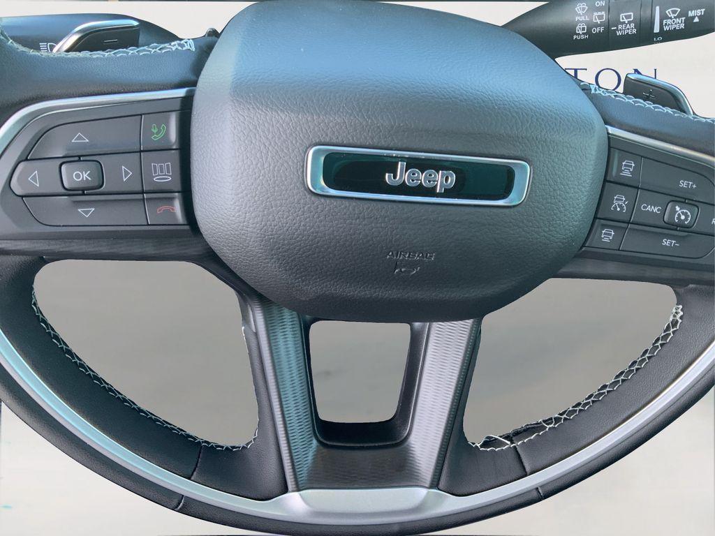 new 2025 Jeep Grand Cherokee car, priced at $39,375