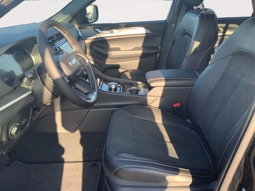 new 2025 Jeep Grand Cherokee car, priced at $36,875