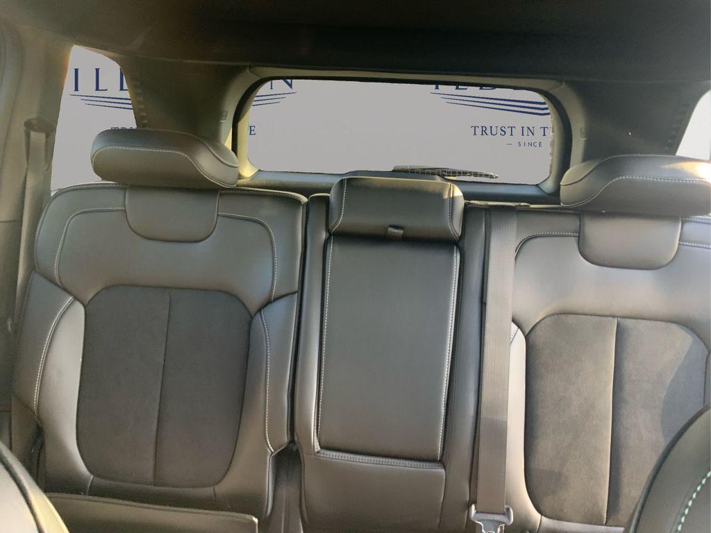 new 2025 Jeep Grand Cherokee car, priced at $38,375