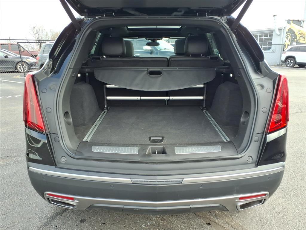 used 2025 Cadillac XT5 car, priced at $37,495