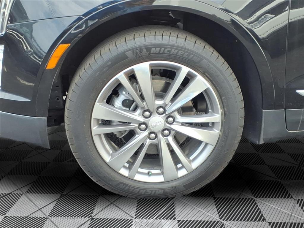 used 2025 Cadillac XT5 car, priced at $35,599