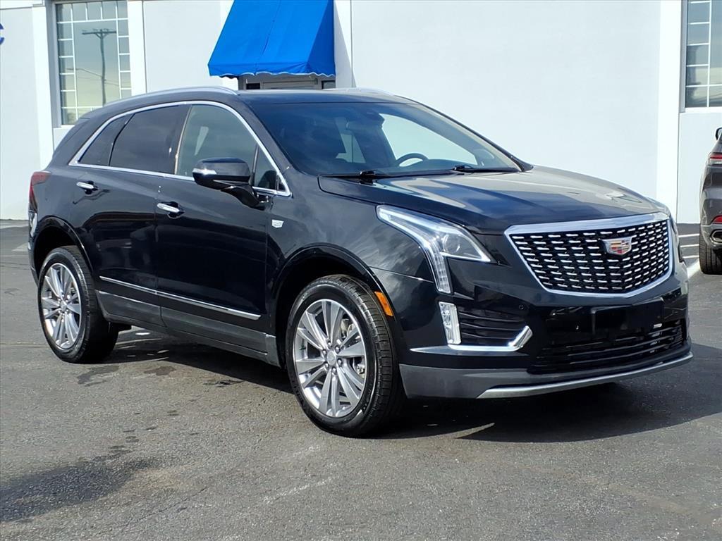 used 2025 Cadillac XT5 car, priced at $37,495
