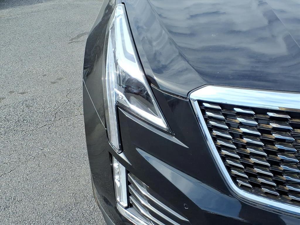used 2025 Cadillac XT5 car, priced at $35,599