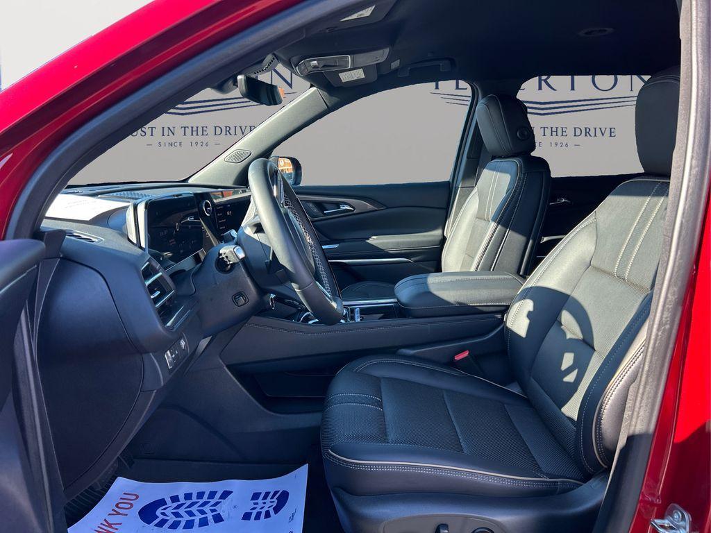 used 2025 Chevrolet Traverse car, priced at $46,477