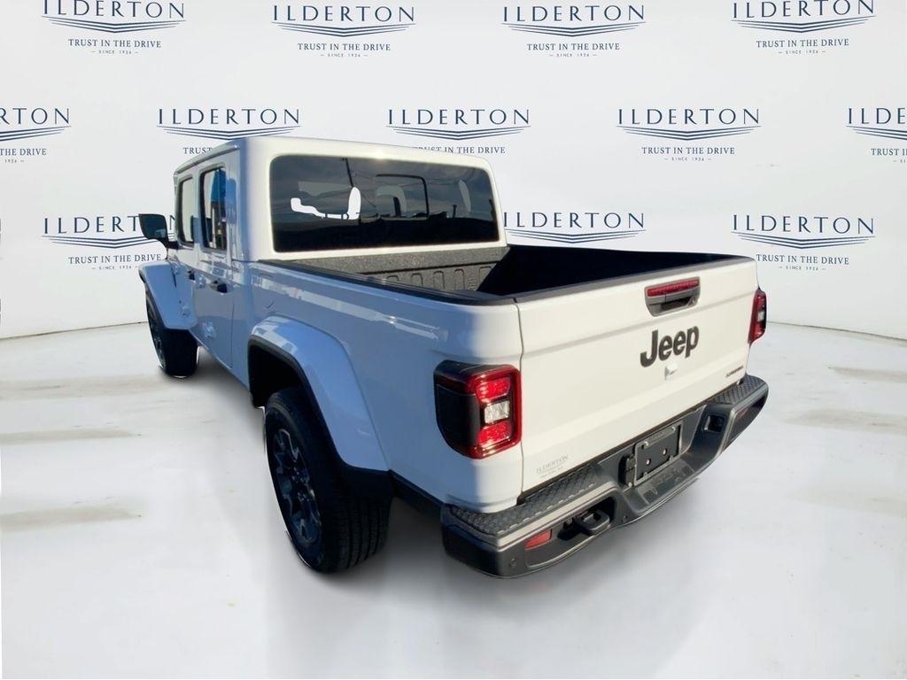 new 2026 Jeep Gladiator car, priced at $46,665