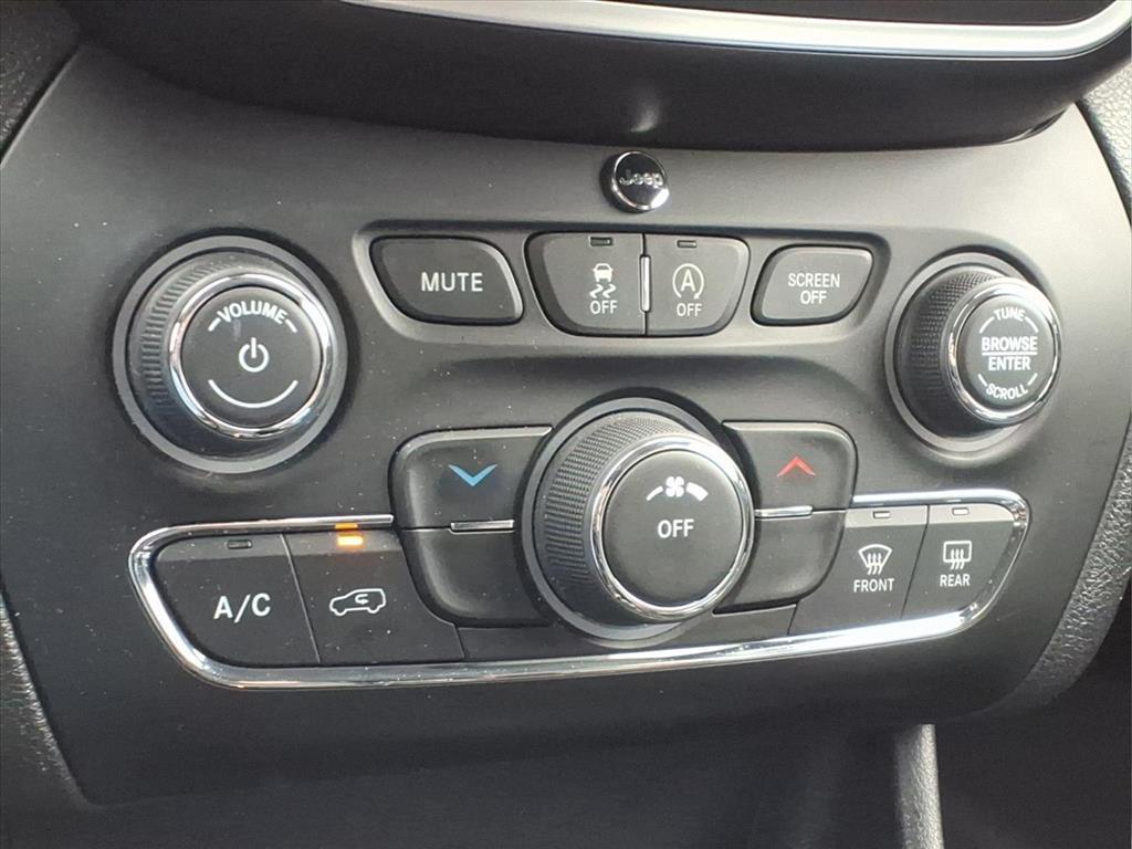 used 2020 Jeep Cherokee car, priced at $11,995