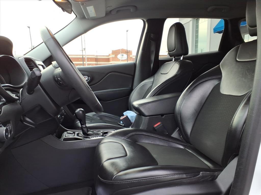 used 2020 Jeep Cherokee car, priced at $11,995