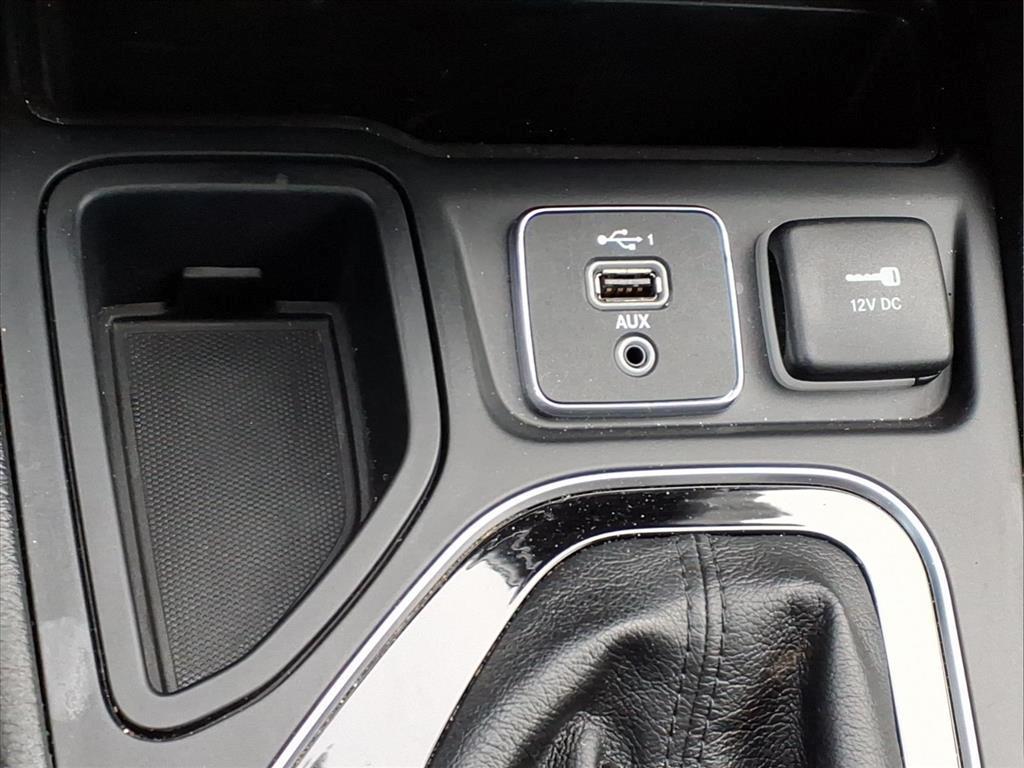 used 2020 Jeep Cherokee car, priced at $11,995