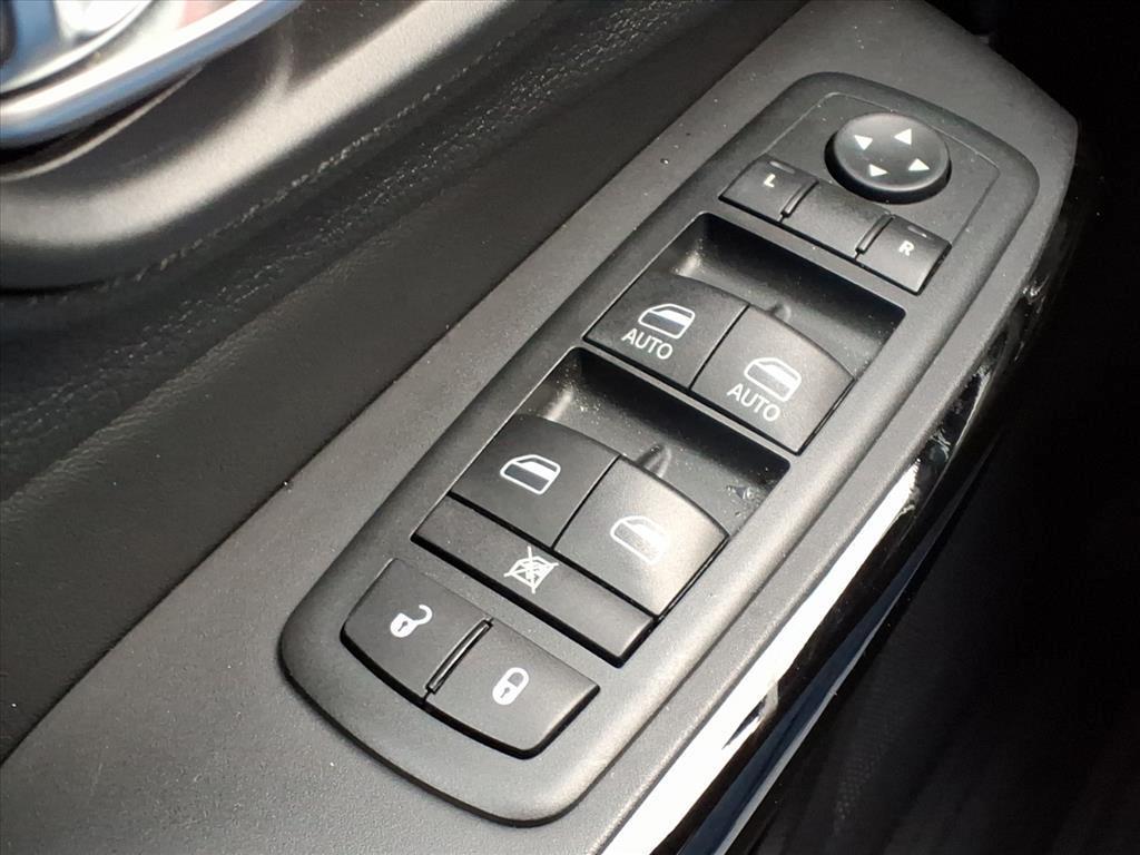 used 2020 Jeep Cherokee car, priced at $11,995